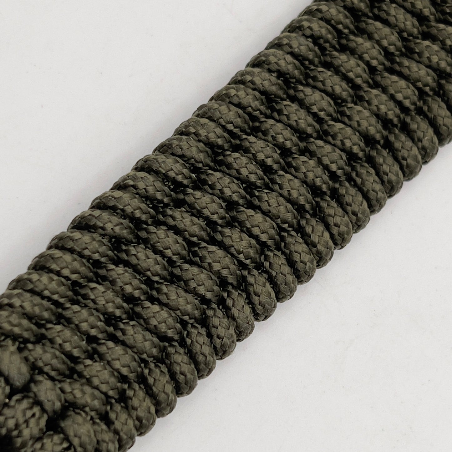 Thin, medium width, flexible and comfortable braided United States Marine Corps bracelet featuring a 24K gold plated USMC officer Eagle Globe and Anchor medallion, a gold Cobra style tactical buckle and woven with Olive Drab Type-1 paracord.