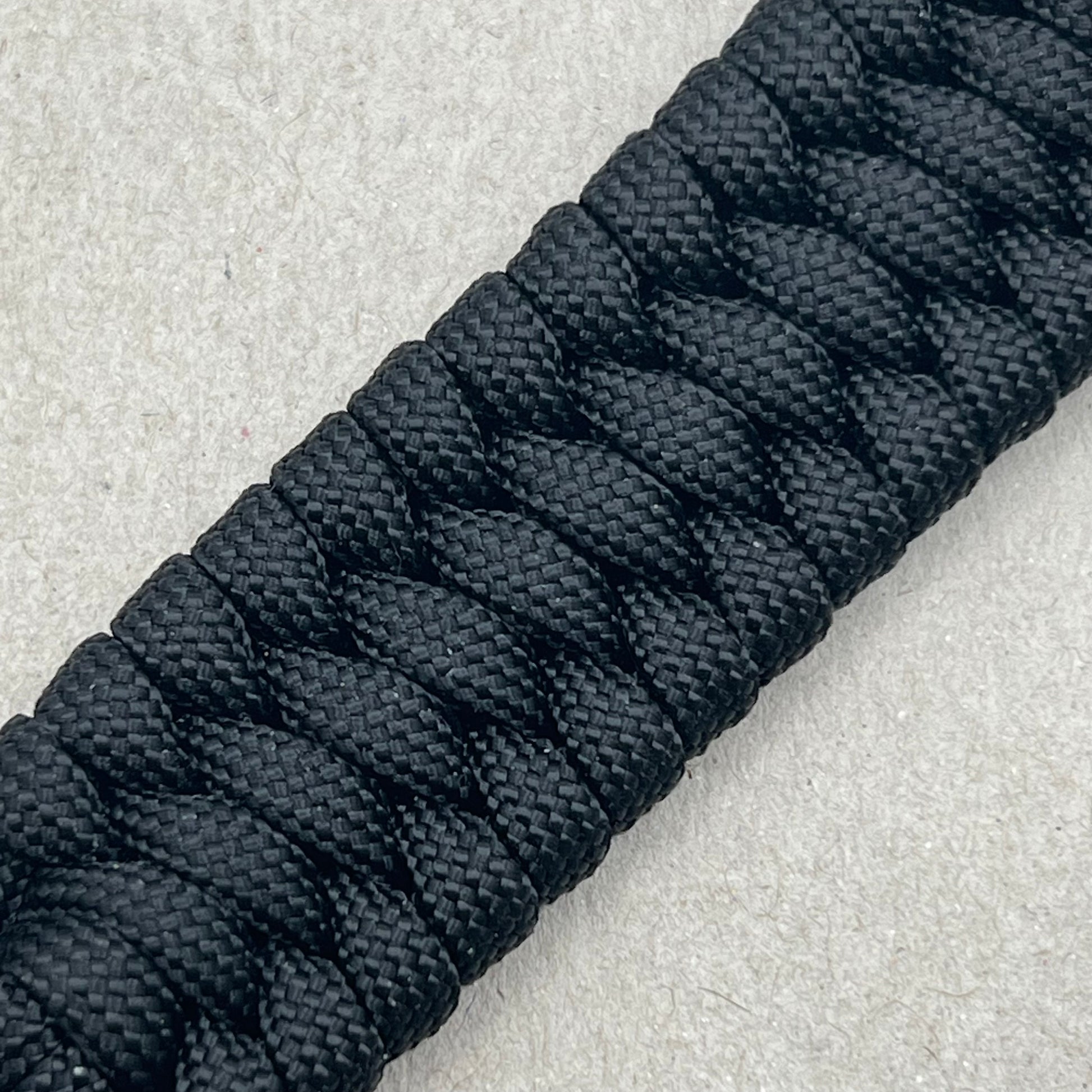 paracord bracelet