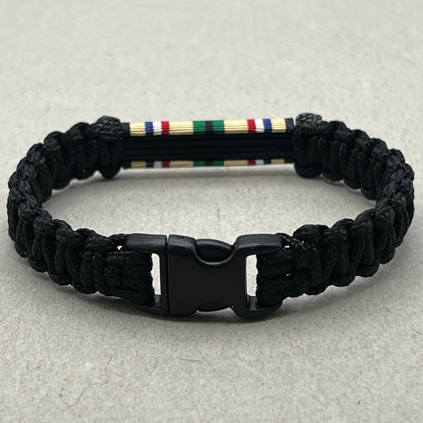 paracord bracelet