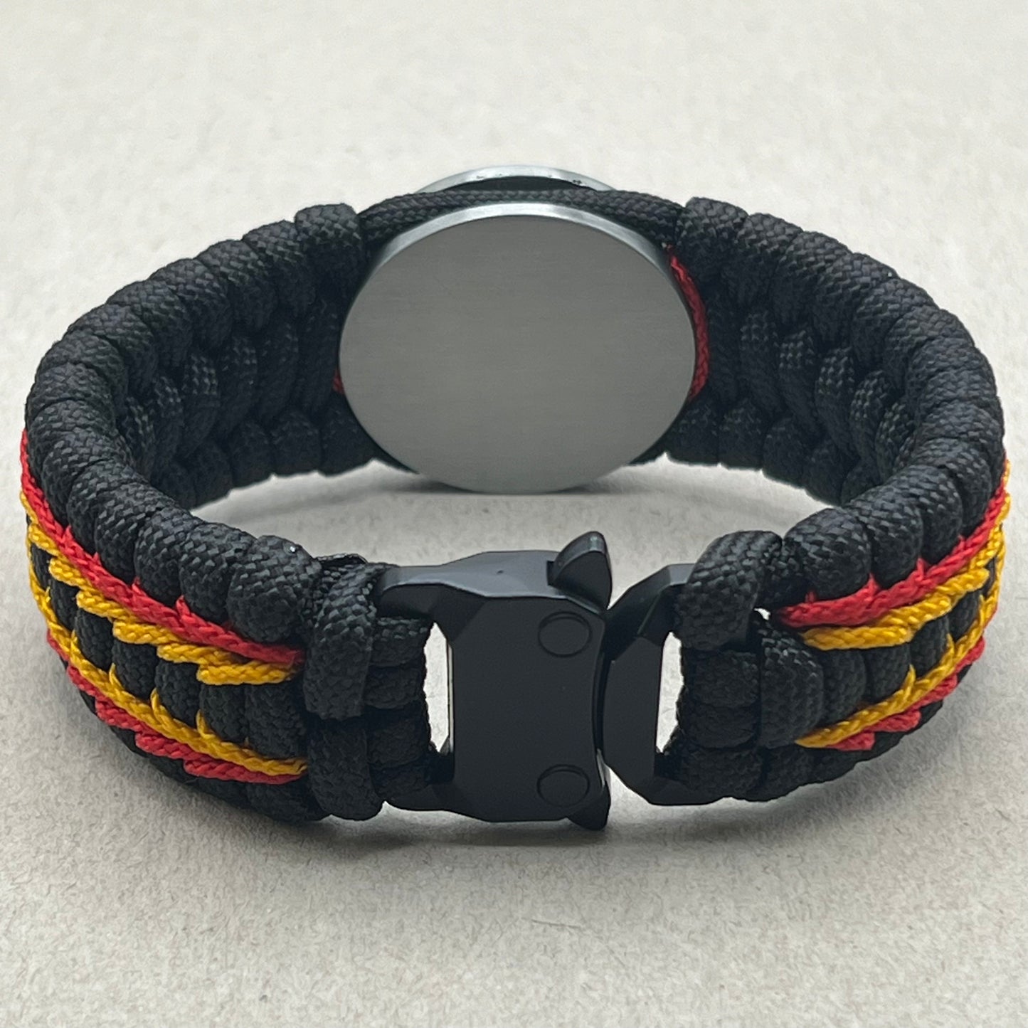 paracord bracelet