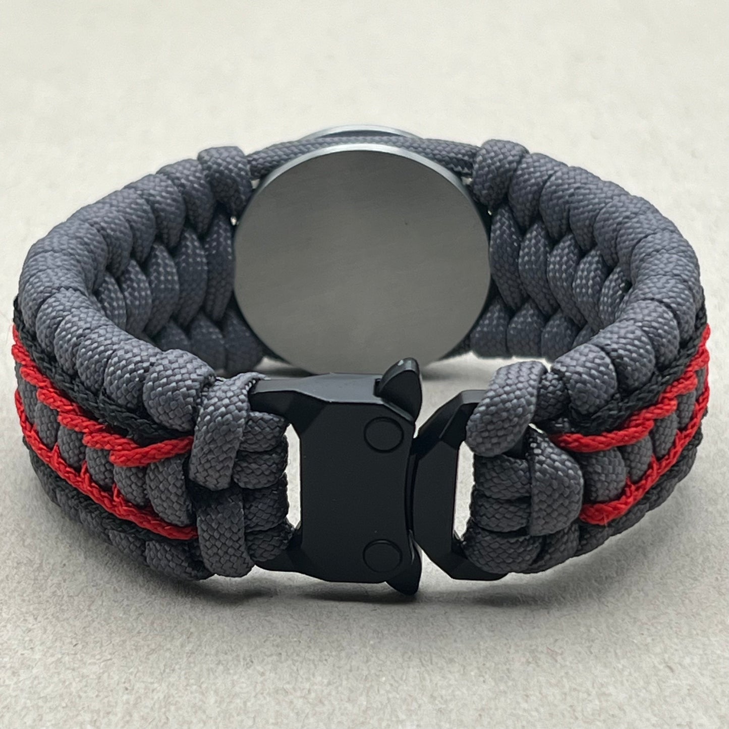 paracord bracelet