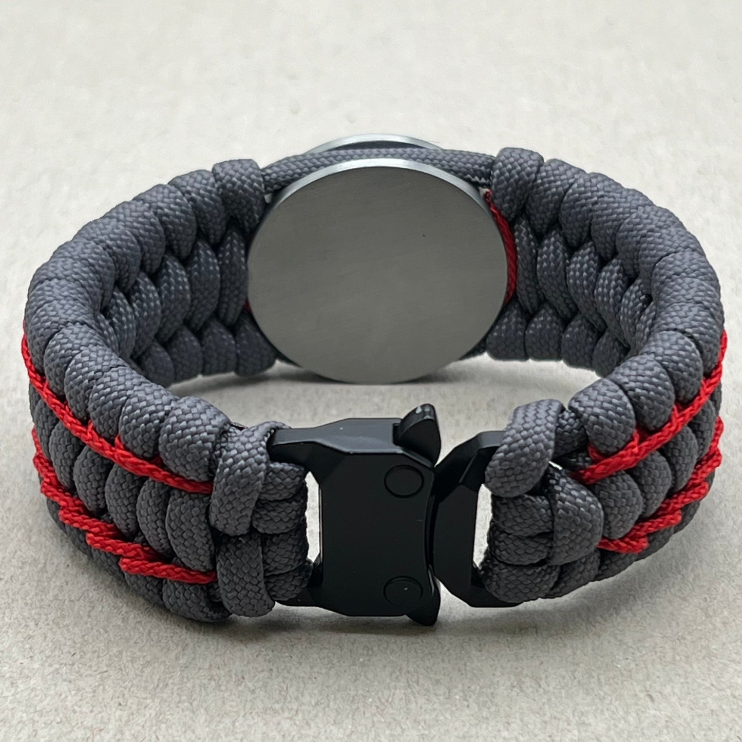 paracord bracelet