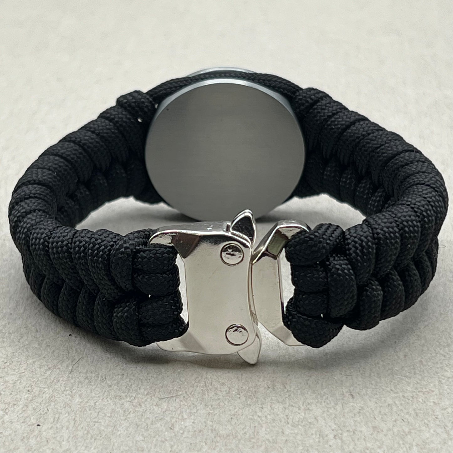 paracord bracelet