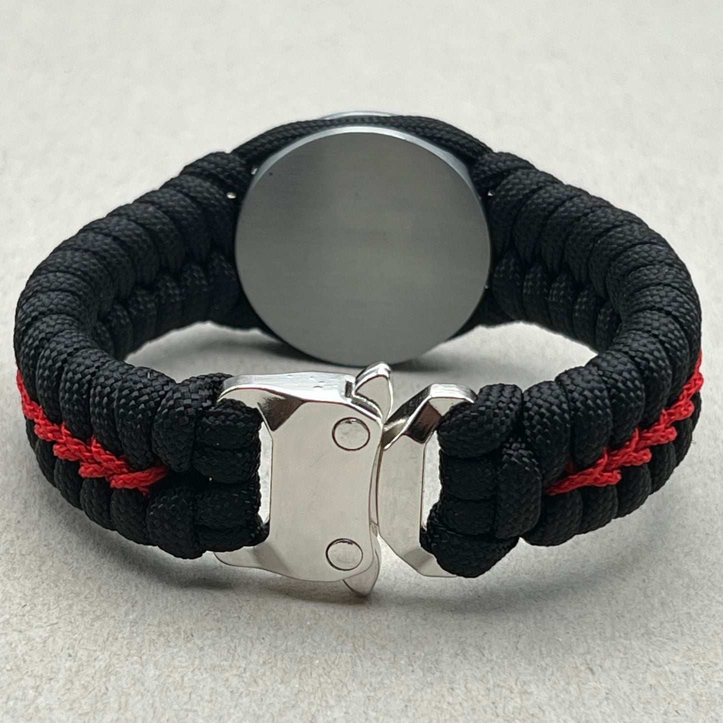 paracord bracelet