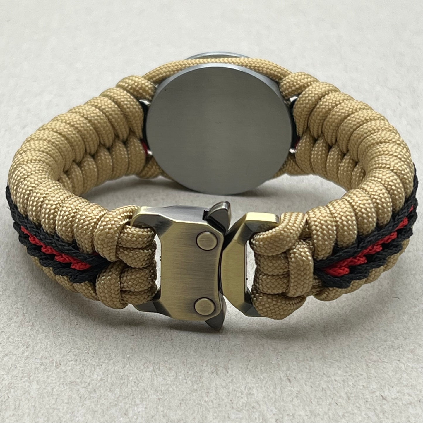 paracord bracelet