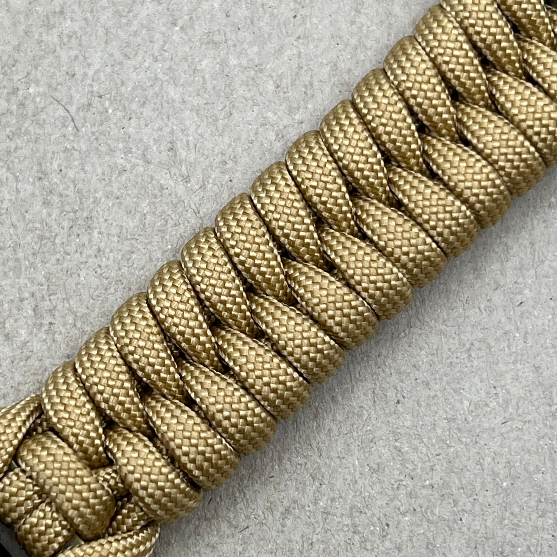 paracord bracelet