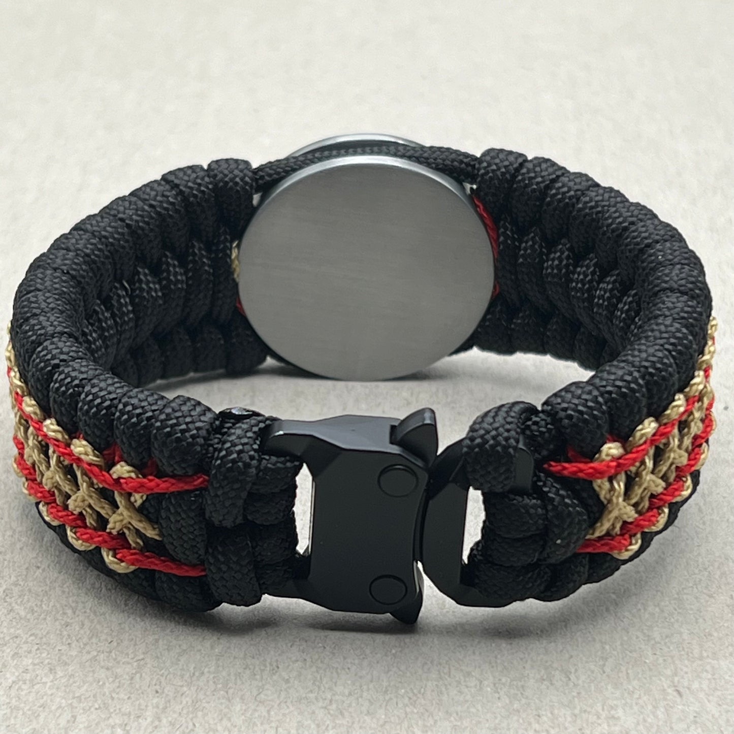 paracord bracelet