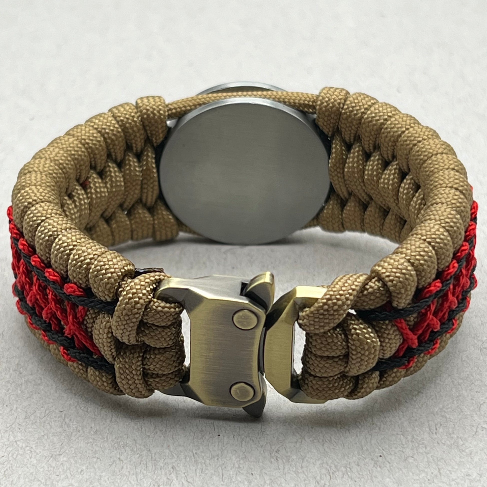 paracord bracelet