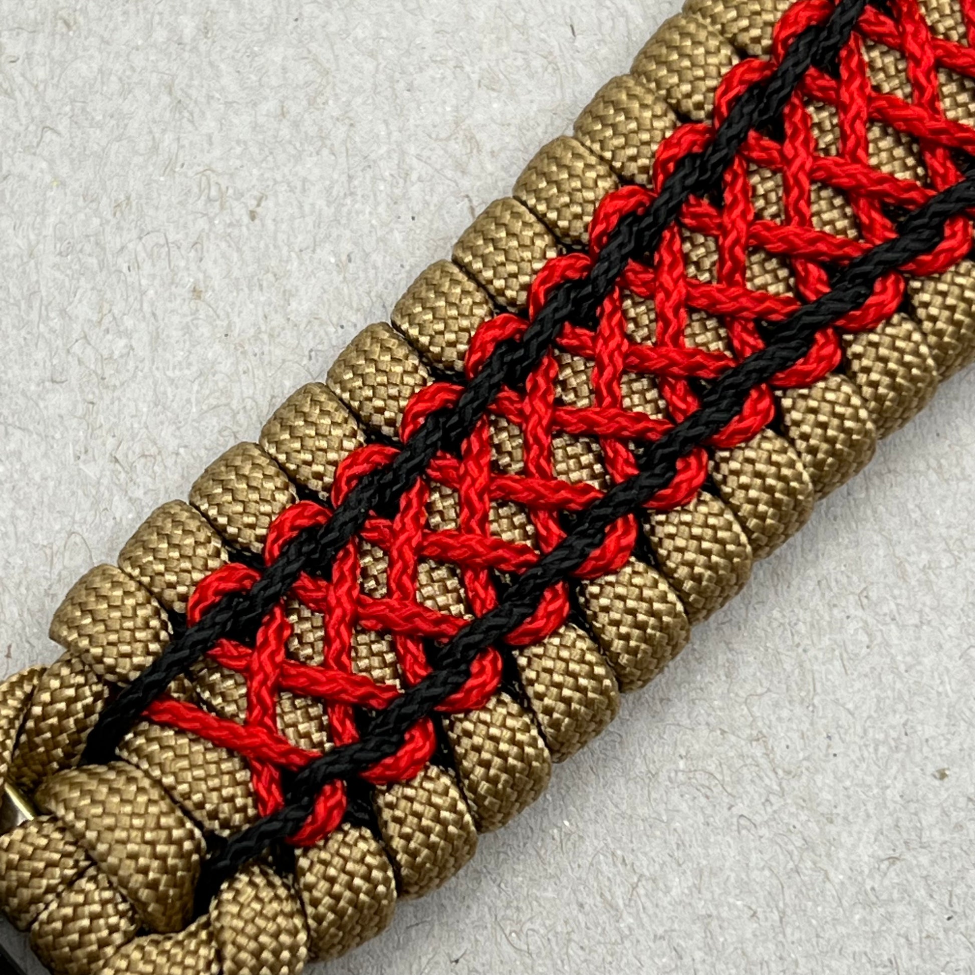 paracord bracelet