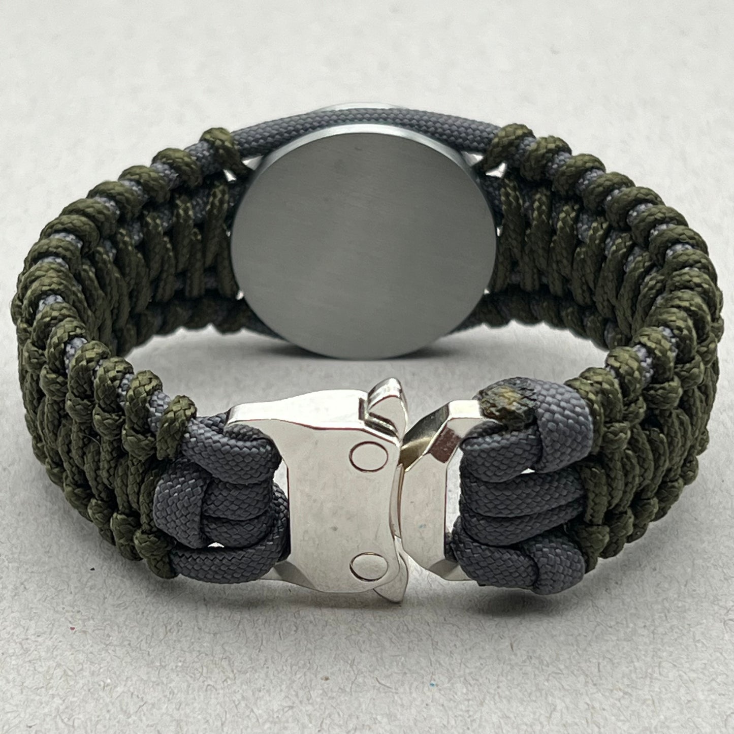 paracord bracelet