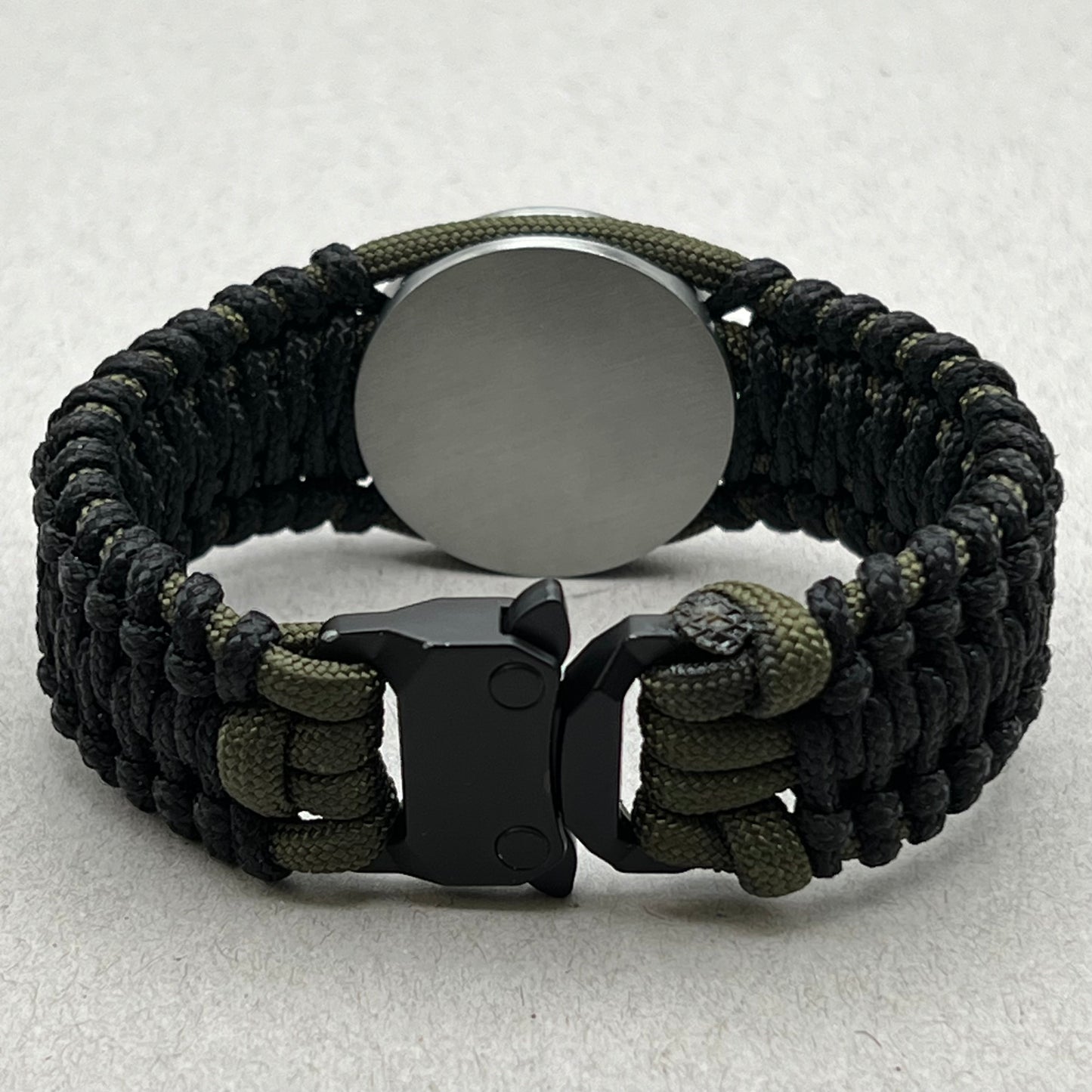 paracord bracelet