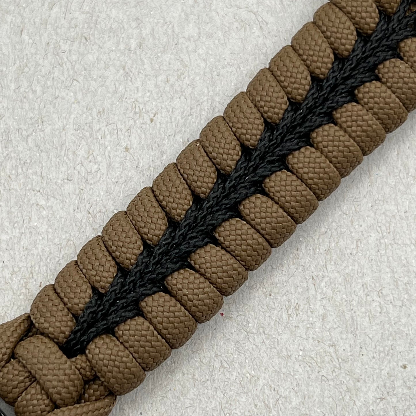 paracord bracelet