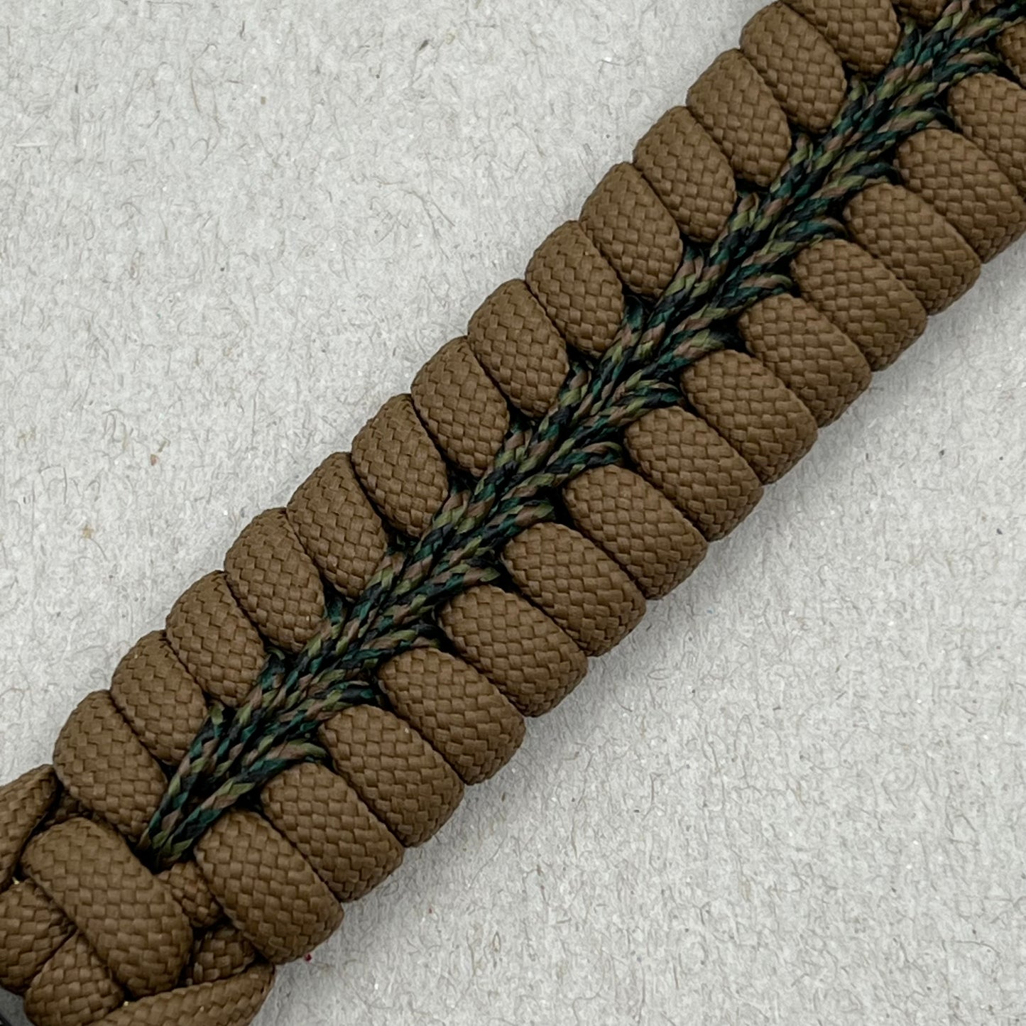 paracord bracelet