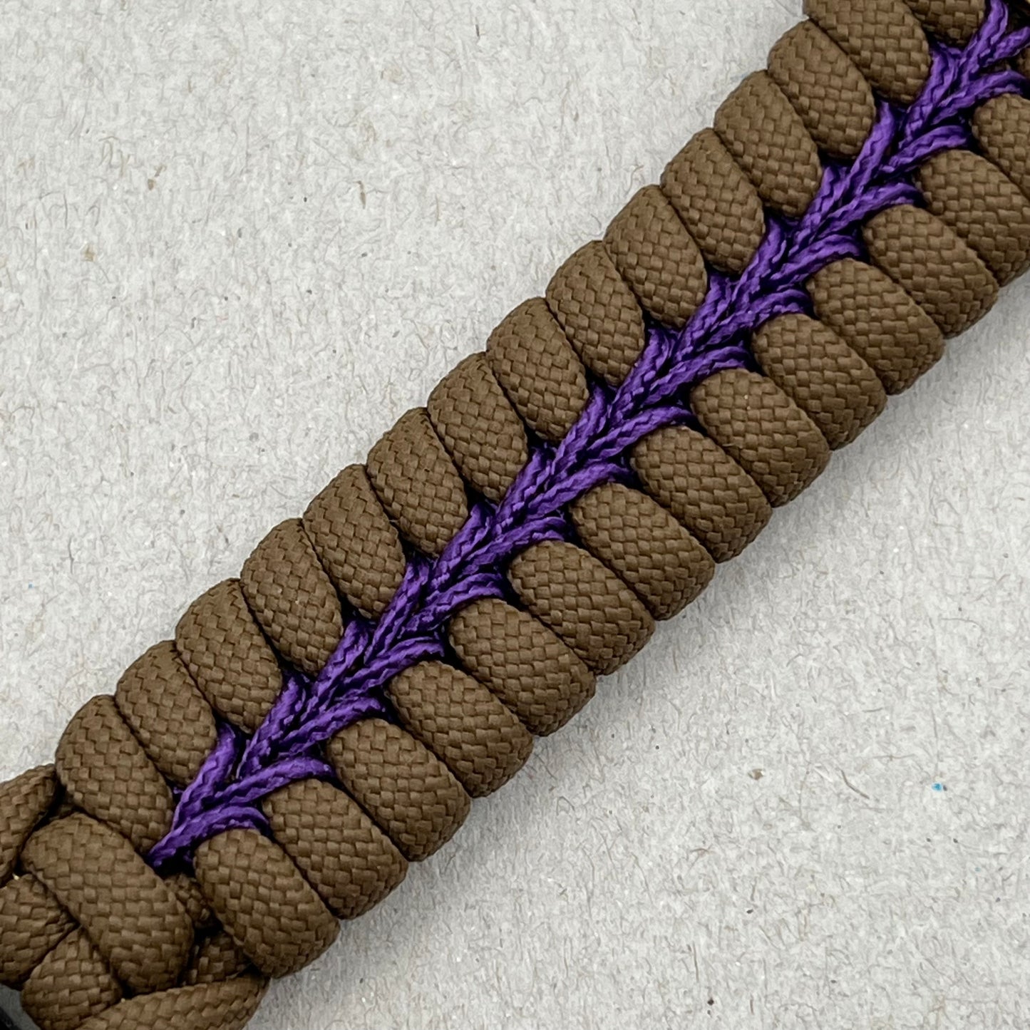 paracord bracelet