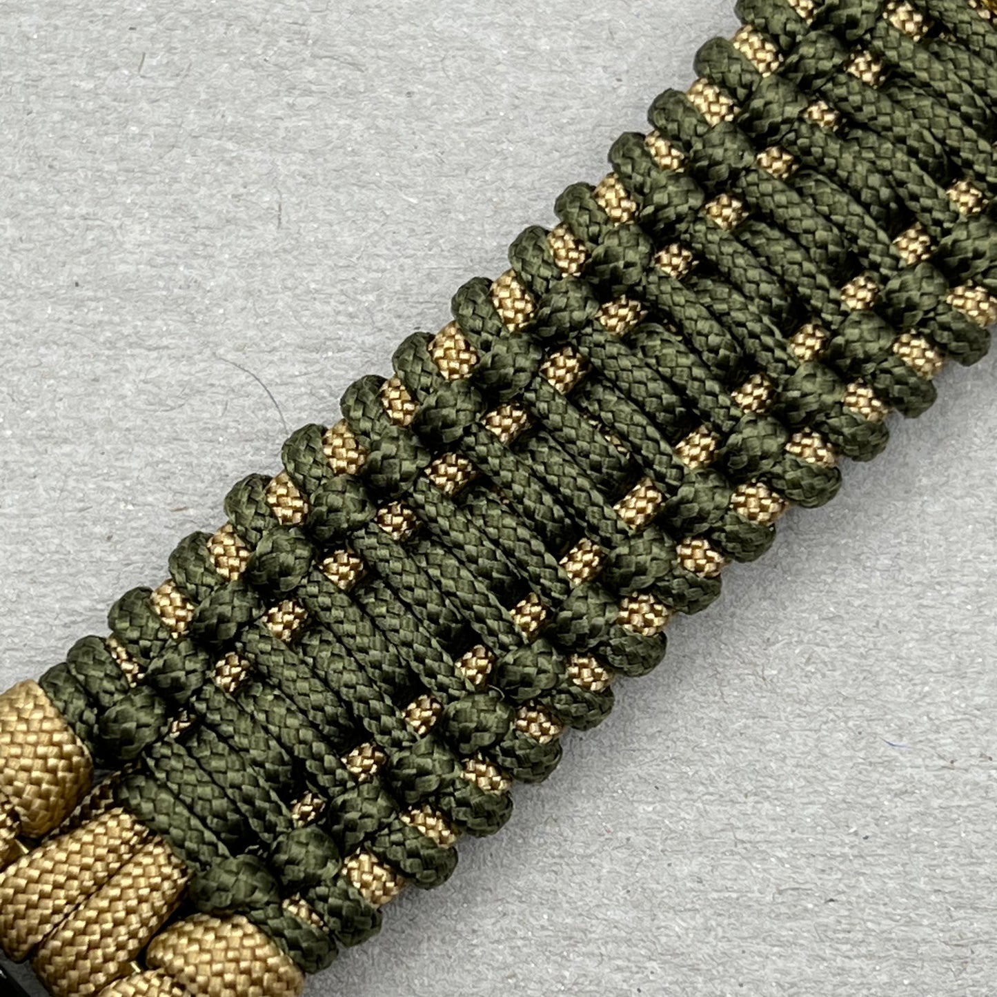 paracord bracelet