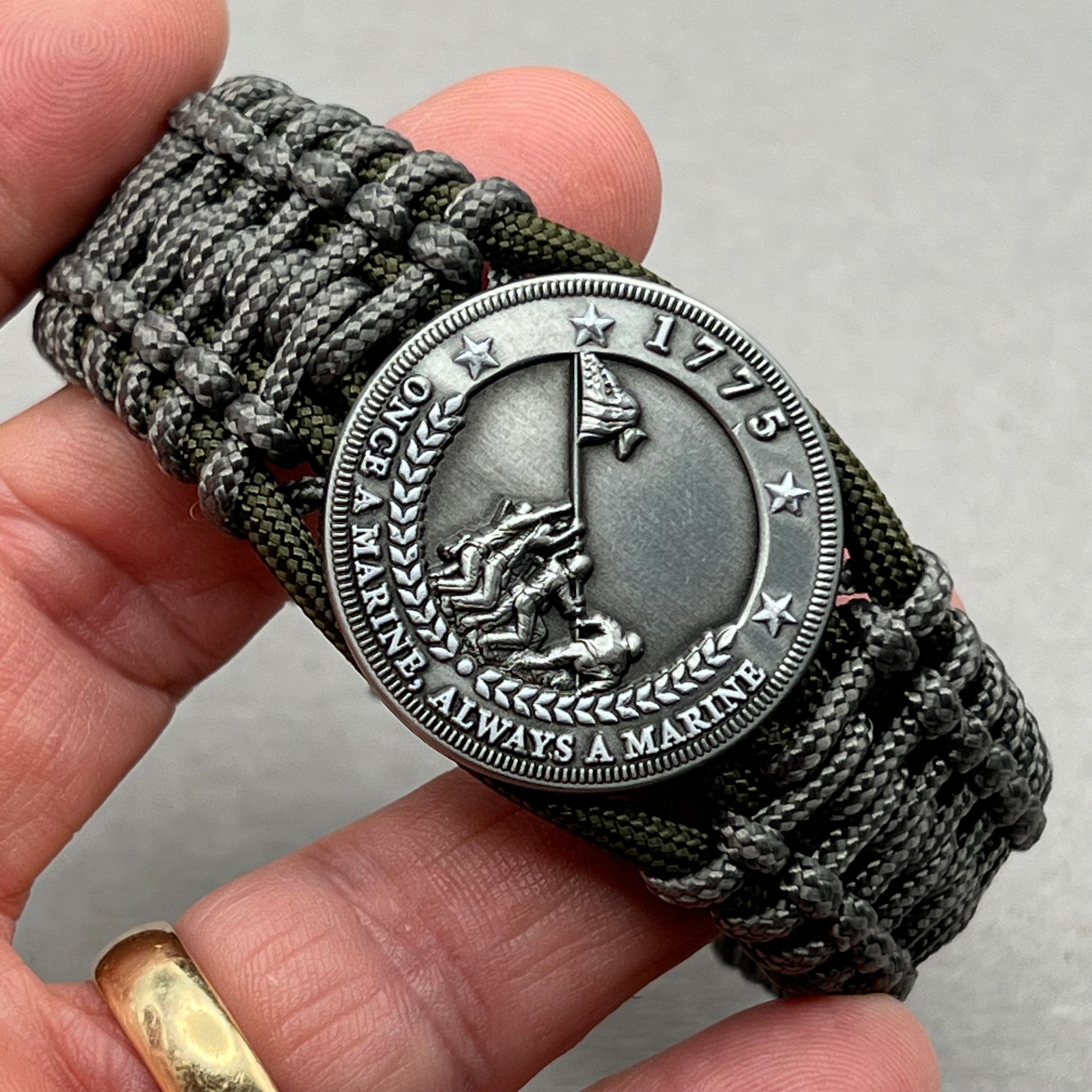 United States Marine Corps Iwo Jima handcrafted paracord bracelet. 3D injection molded beaded medallion.